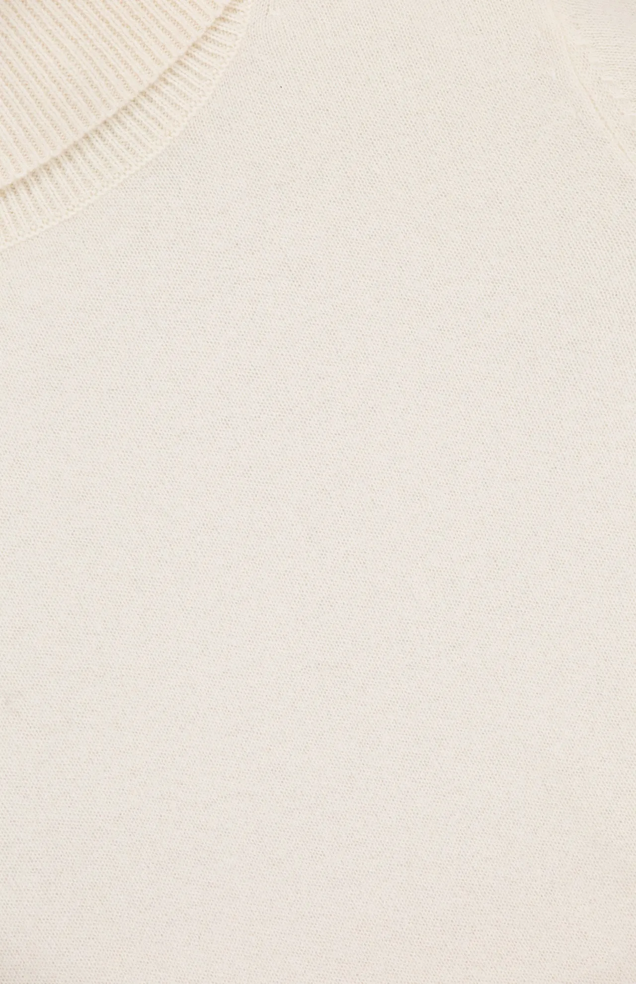 Cashmere Essential Turtleneck Sweater
