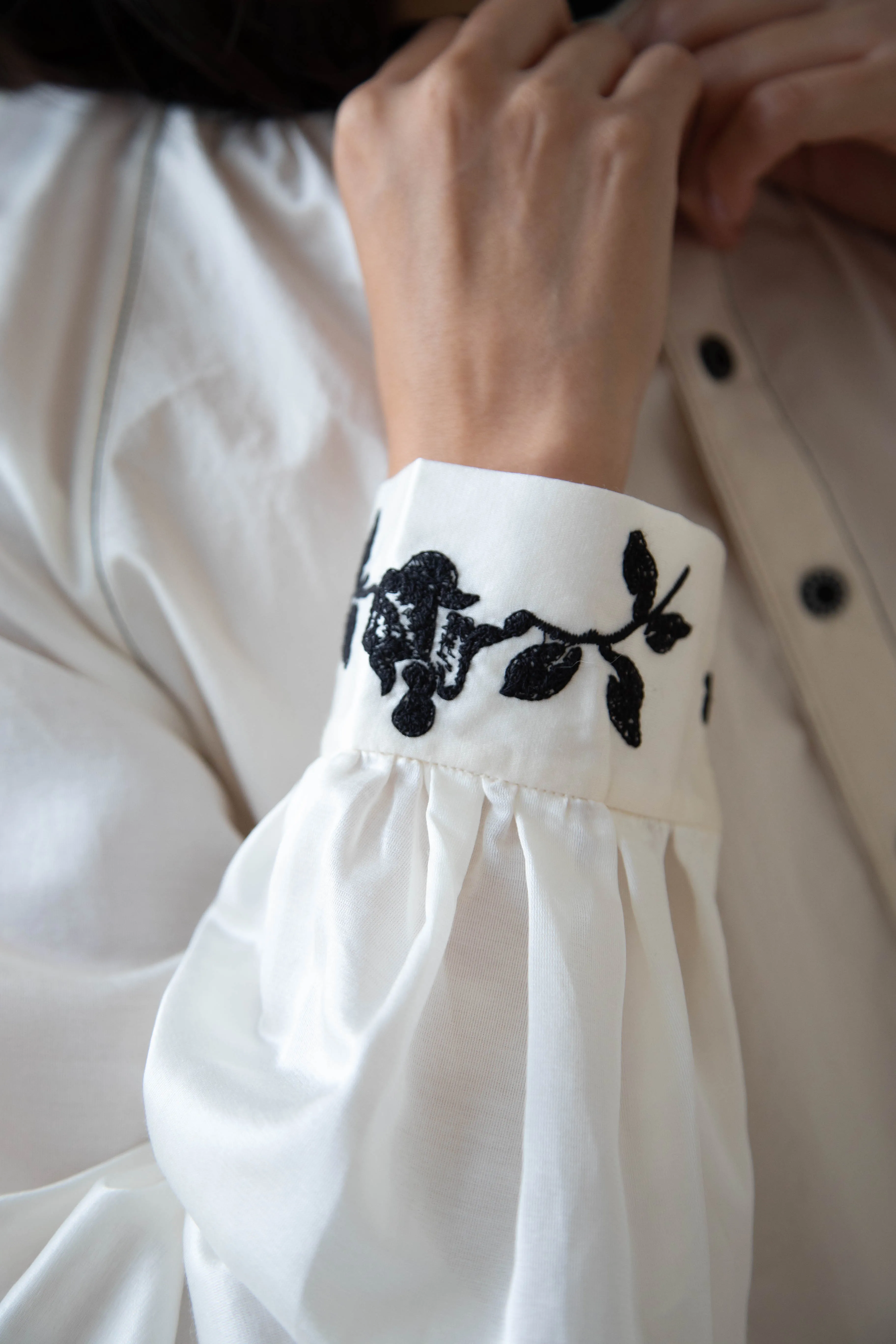 Renli Su | Embroidered Blouse in Rice White