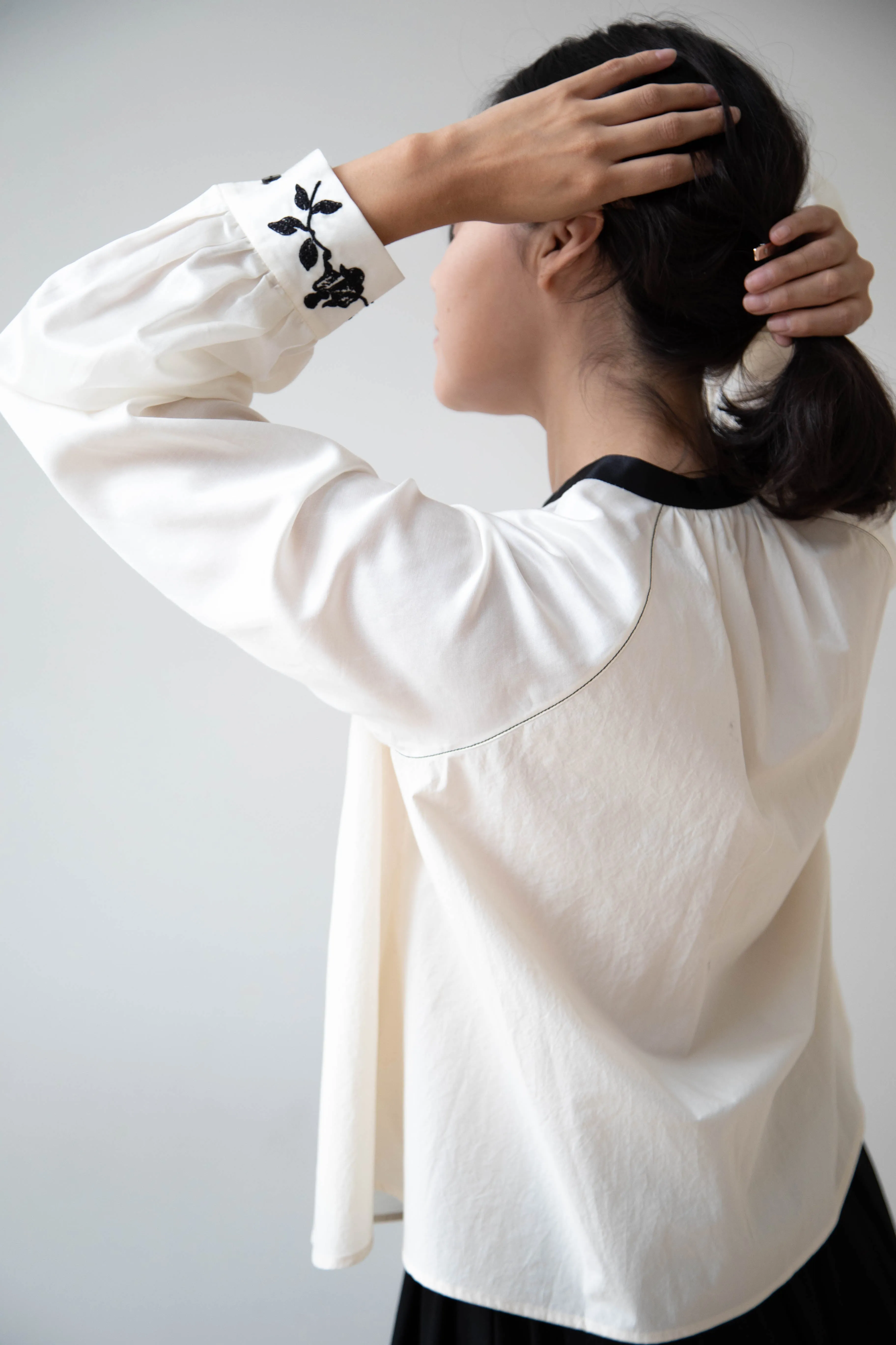 Renli Su | Embroidered Blouse in Rice White