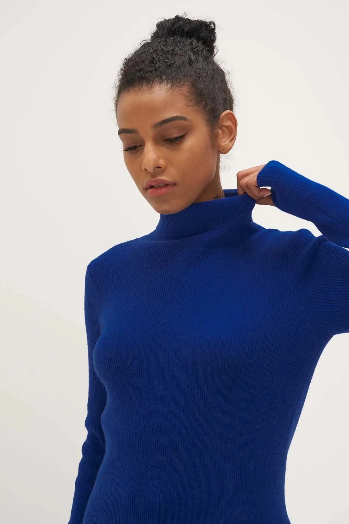 Slim Turtleneck Cashmere Sweater with Thumb Holes