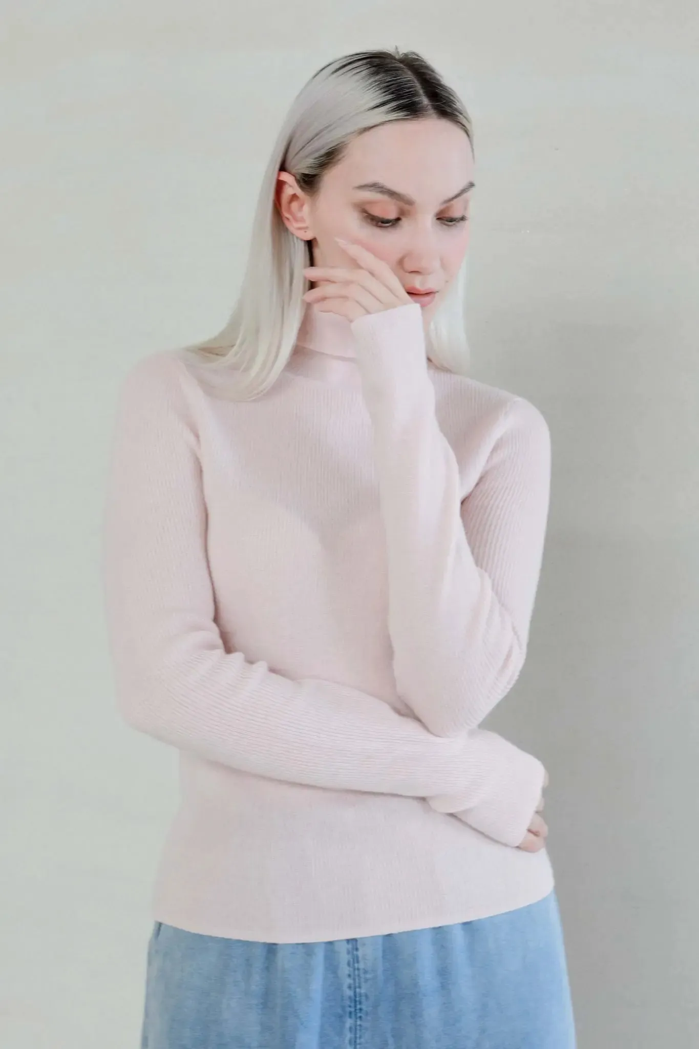 Slim Turtleneck Cashmere Sweater with Thumb Holes