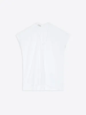V-neck tee